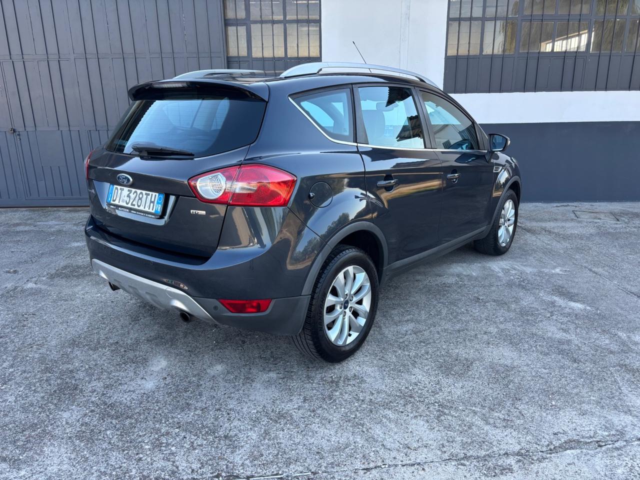 Ford Kuga 2.0 TDCi 4x4. Garanzia. Neopatentati