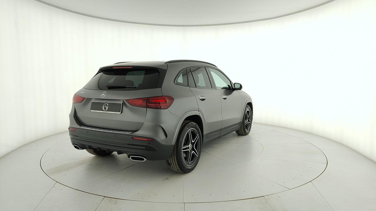 Mercedes-Benz GLA-H247 2023 - GLA 200 d AMG Line Advanced Plus auto