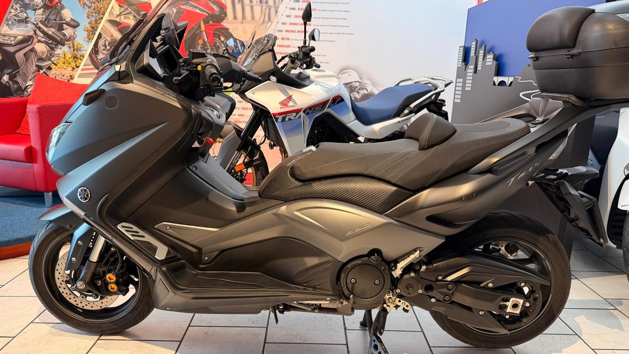 Yamaha T Max 530 IRONMAX