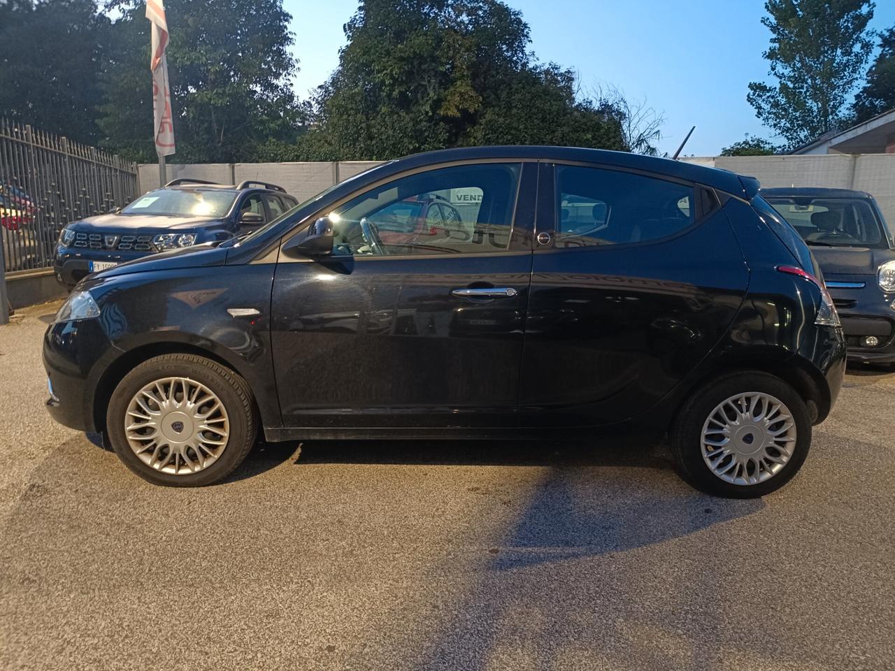 Lancia Ypsilon 1.2 69 CV 5 porte GPL Ecochic Gold