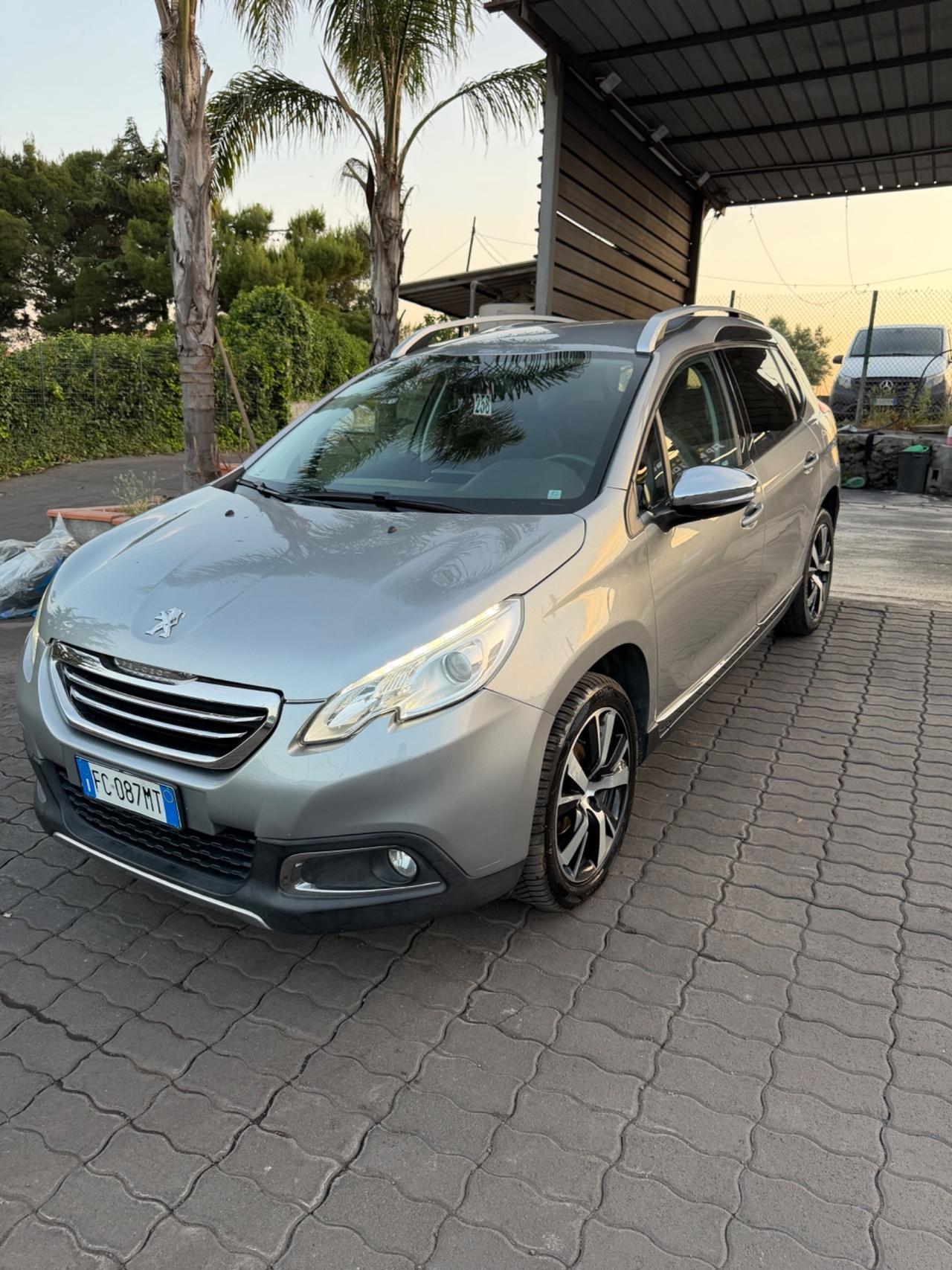 Peugeot 2008 BlueHDi 100 Allure