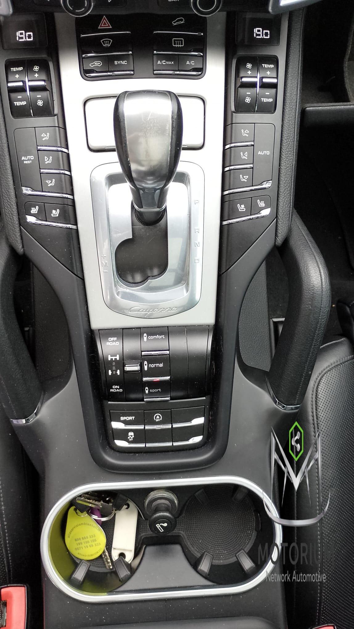 Porsche Cayenne Diesel 3.0 V6 245 CV Tiptronic