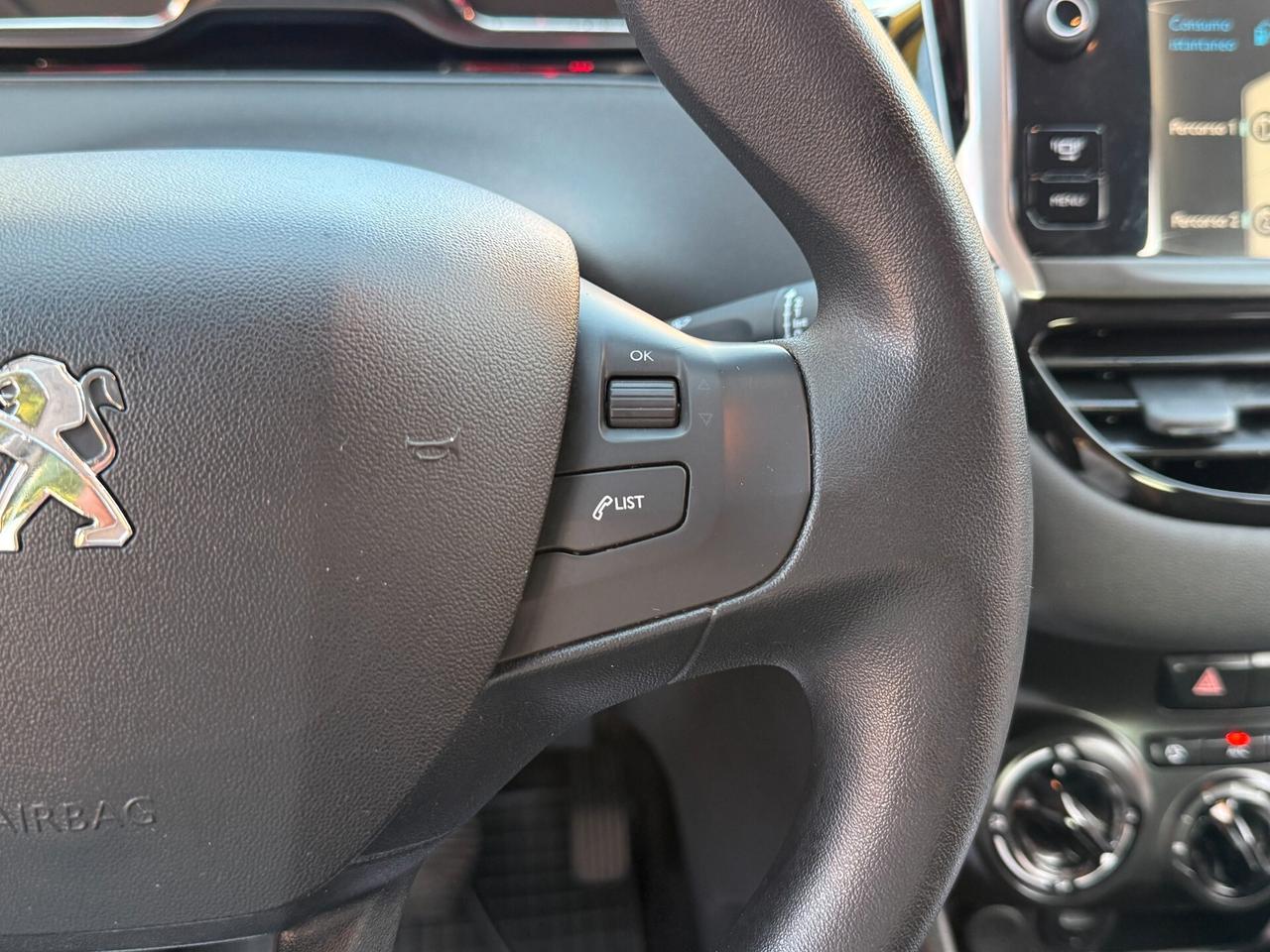 Peugeot 208 1.0 VTi 68CV 5P *KM 79.000 - 2013