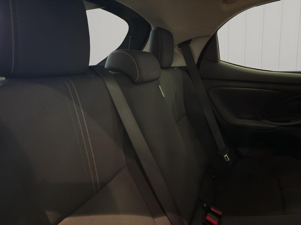 Toyota Yaris 1.5h 115 Icon