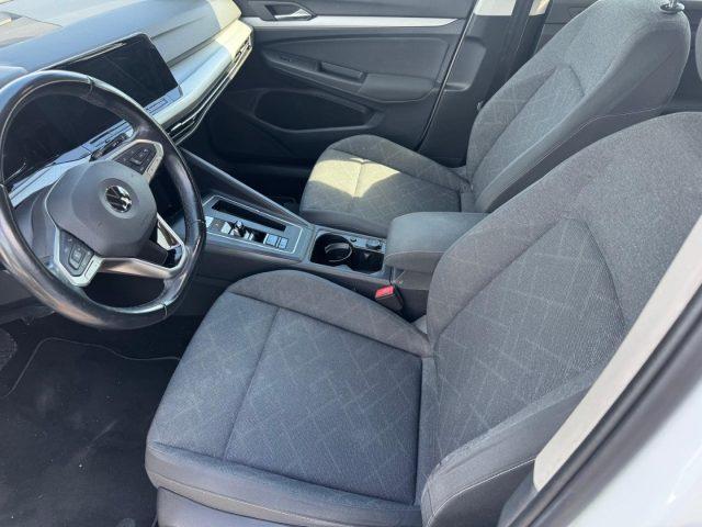 VOLKSWAGEN Golf 1.0 eTSI 110 cv EVO DSG Life