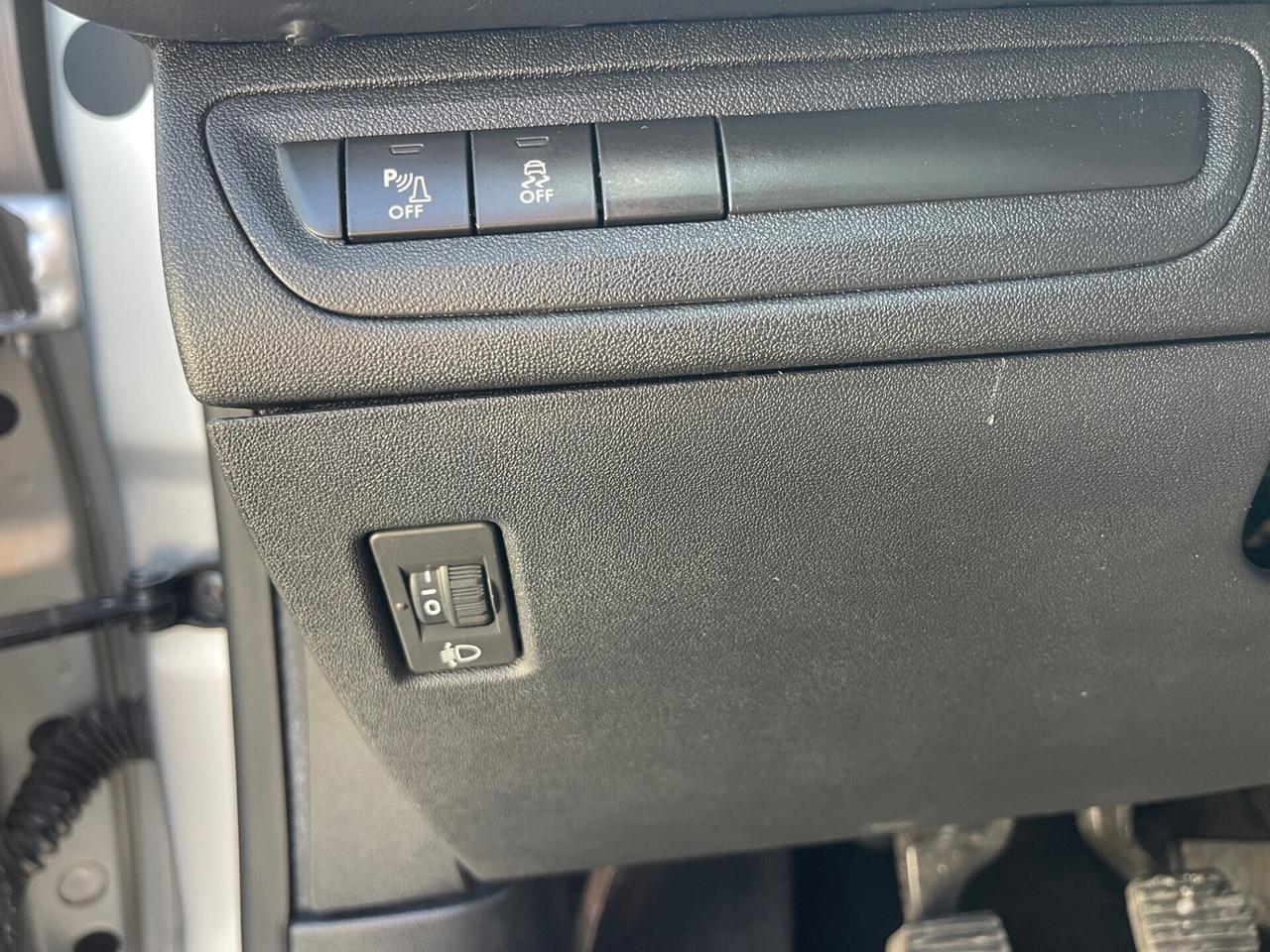 Peugeot 208 GPL “MOTORE SOSTITUITO 100.000KM”