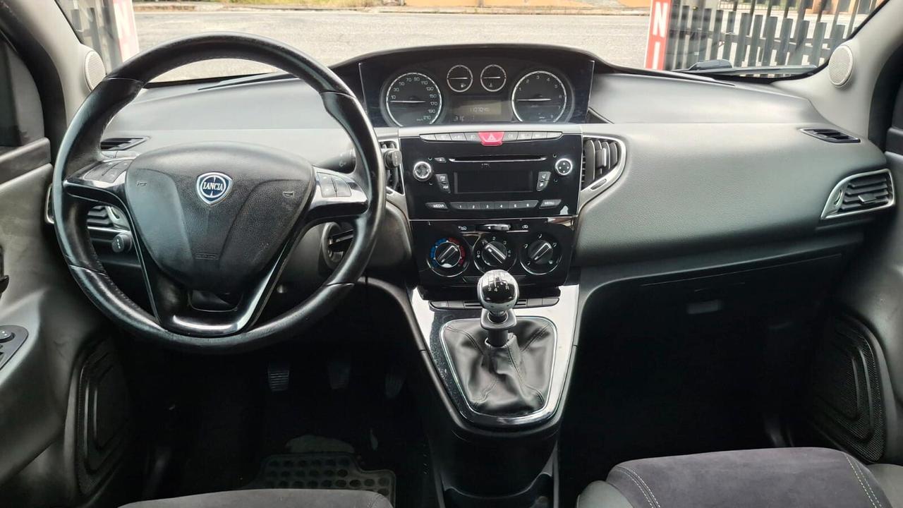Lancia Ypsilon 1.2 69 CV 5 porte Gold