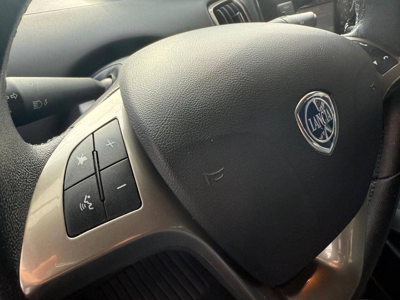 Lancia Ypsilon 1.2 69 CV 5 porte S&S Gold - BENZINA - EURO6 - POCHI KM