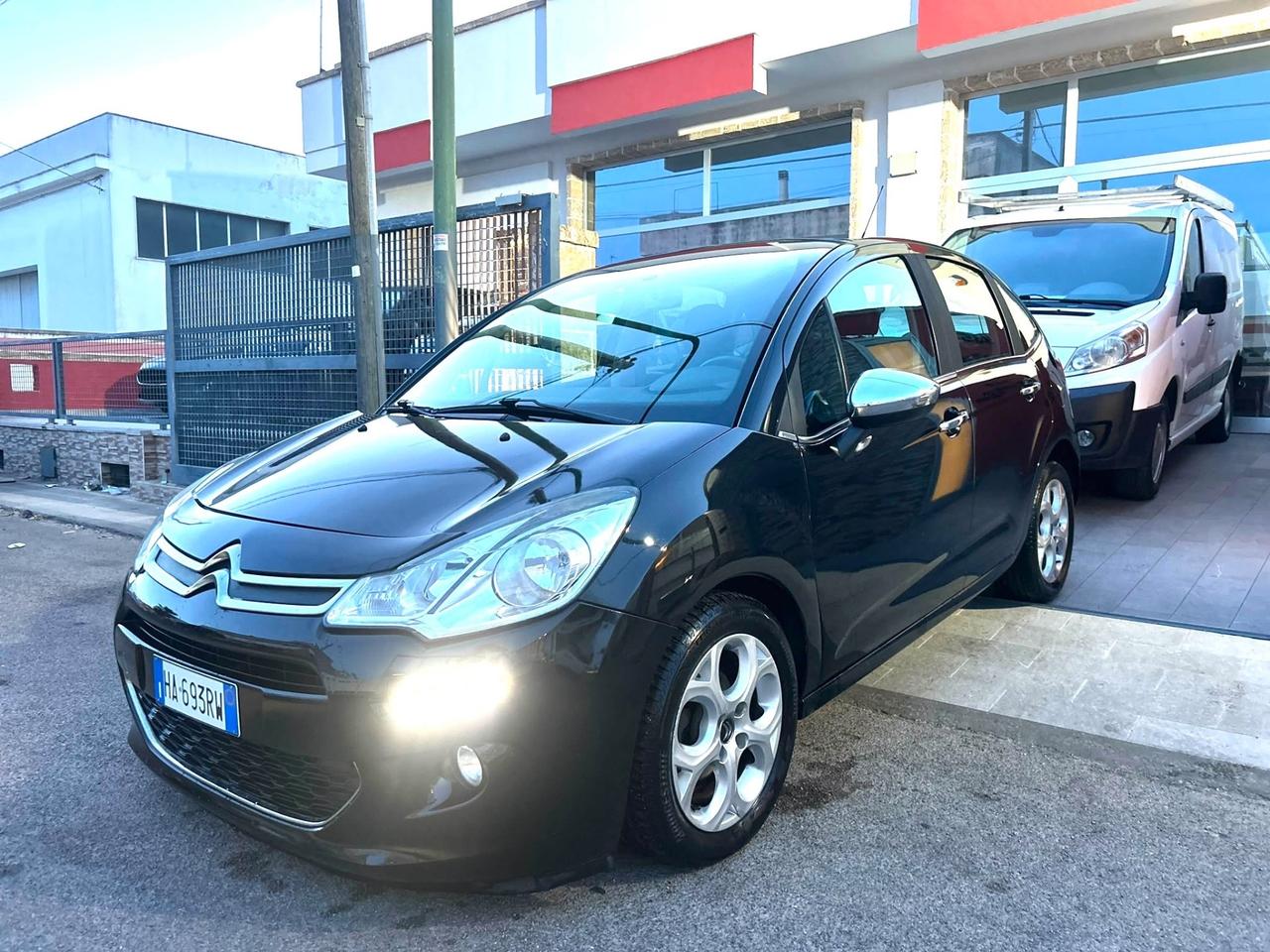 Citroen C3 Exclusive-2015 LED/USB