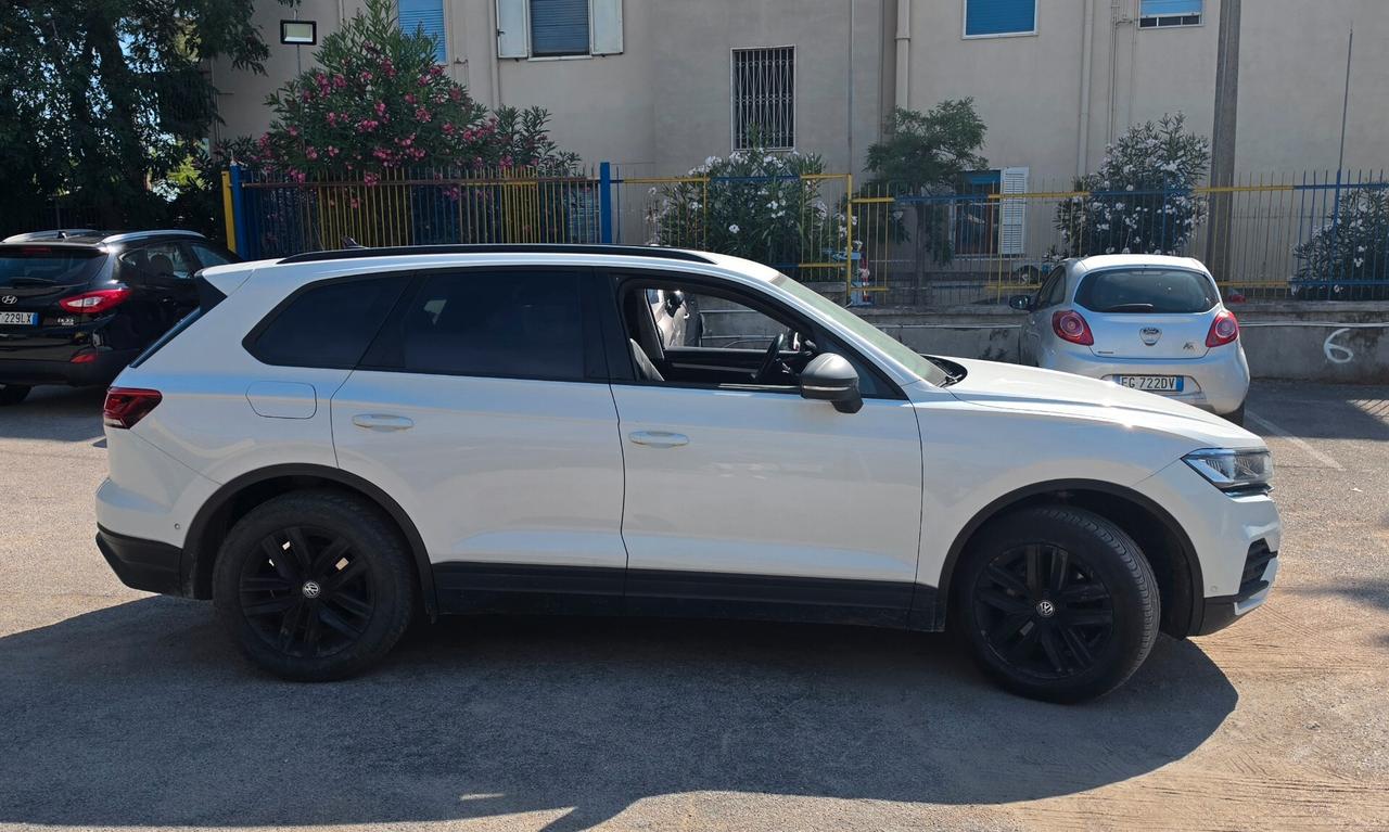 Volkswagen Touareg 3.0 V6 TDI SCR Advanced