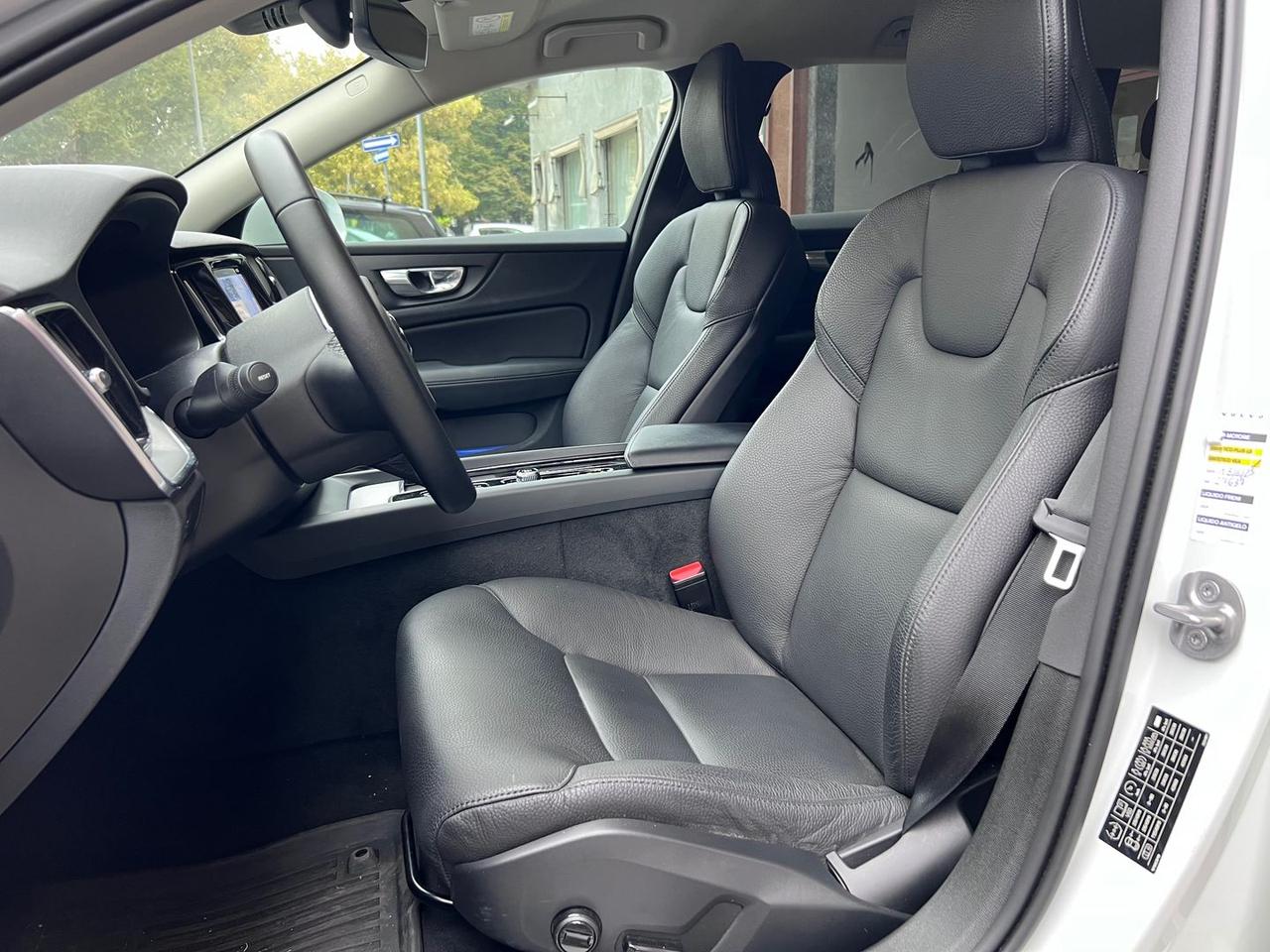 Volvo V60 Core 2.0 B4 MHEV #7114