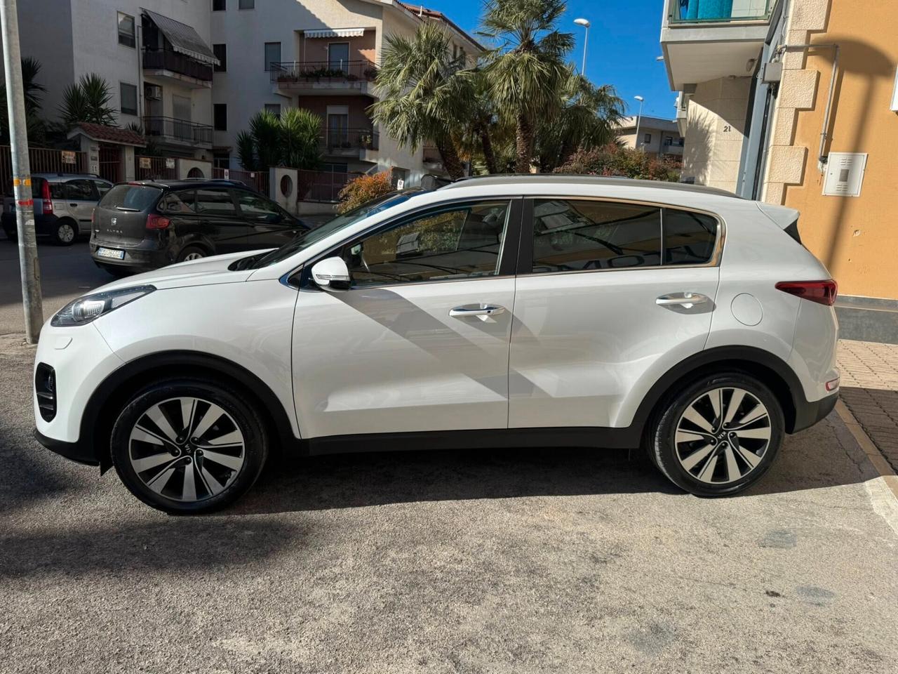 KIA SPORTAGE 1.7 CRDI 115 CV TETTO+CERCHI+RETROCAMERA