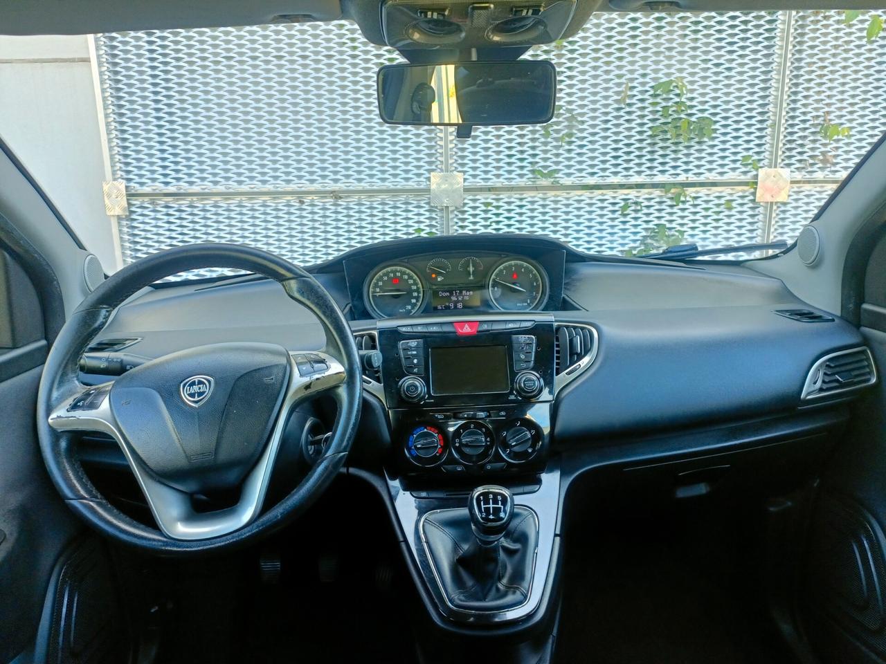 Lancia Ypsilon 1.2 69 CV 5 porte Gold