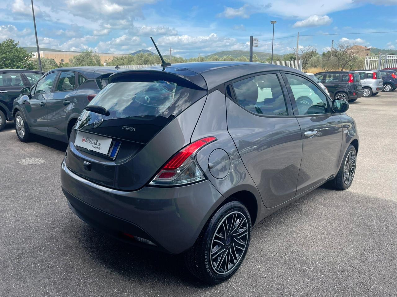 Lancia Ypsilon 1.0 FireFly 5 porte S&S Hybrid Gold