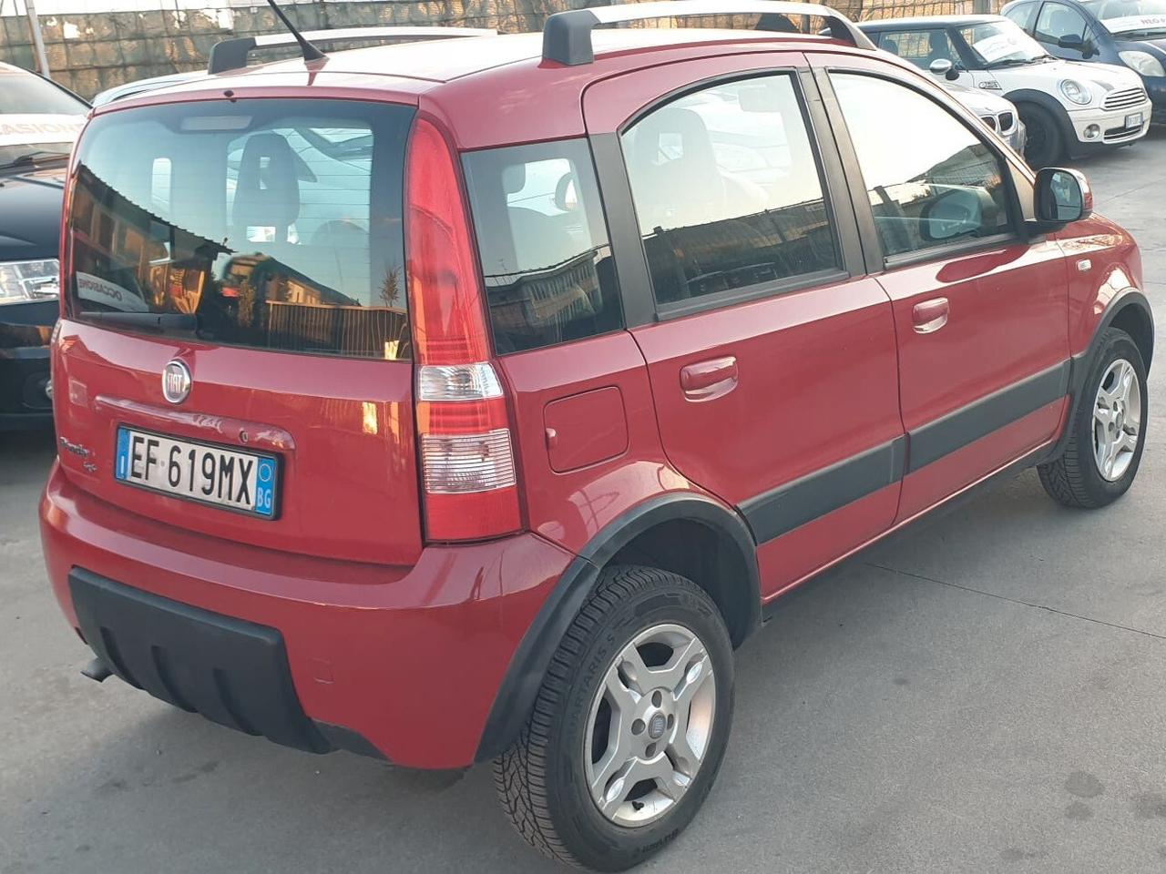 FIAT PANDA 4X4 1.3 MULTIJET OK NEOPATENTATI