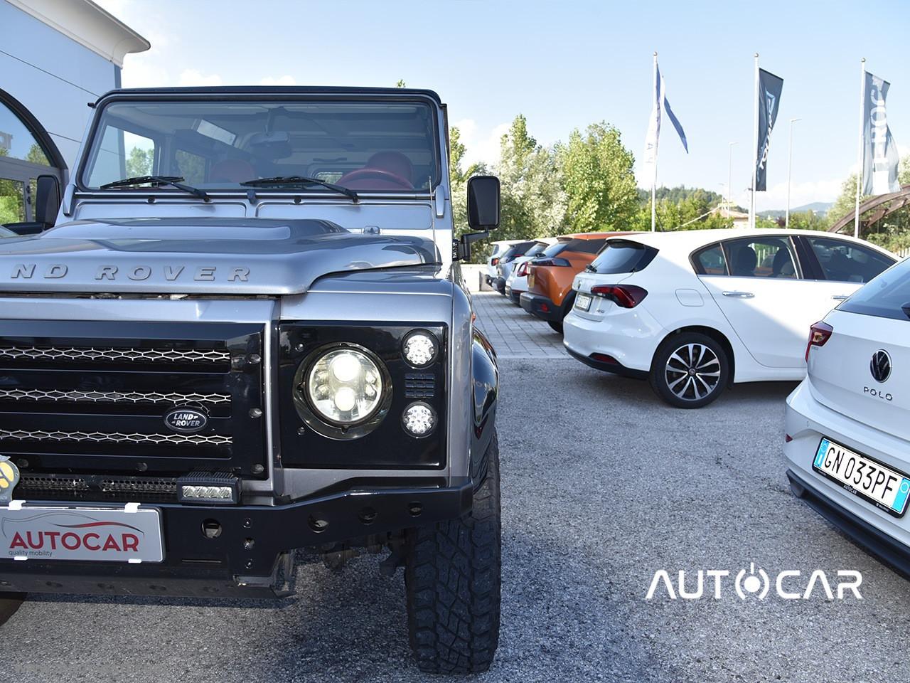 LAND ROVER Defender 110 2.2 TD4 Station Wagon