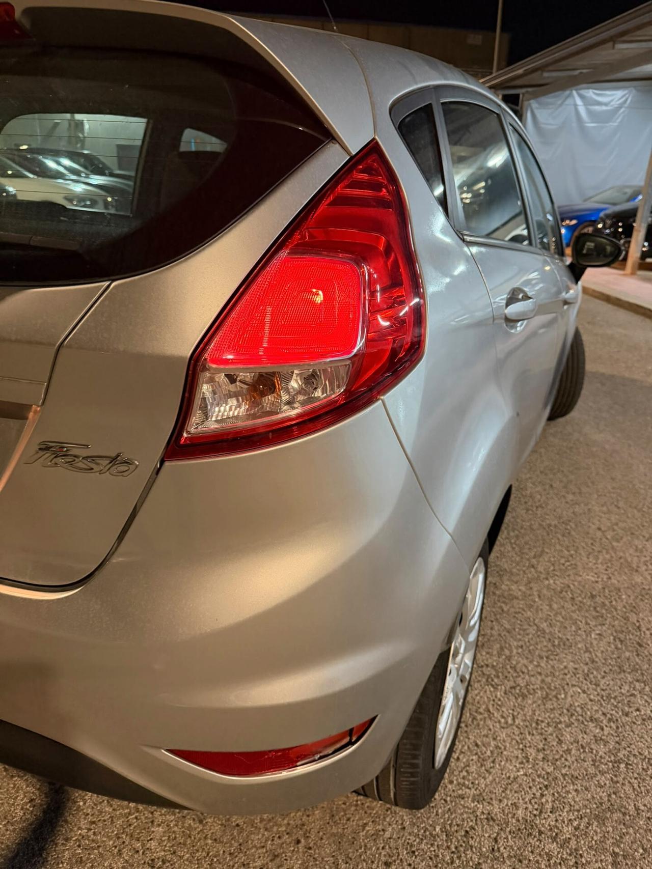 Ford Fiesta 1.4 5 porte Bz.- GPL Black & White Edition
