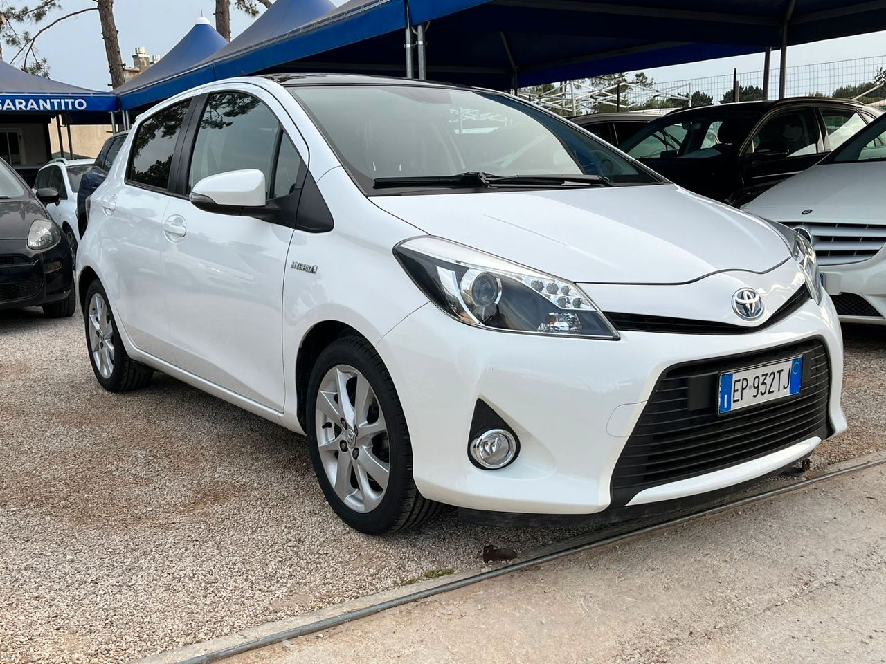 Toyota Yaris 1.5 Hybrid 5 porte TETTO PANORAMICO