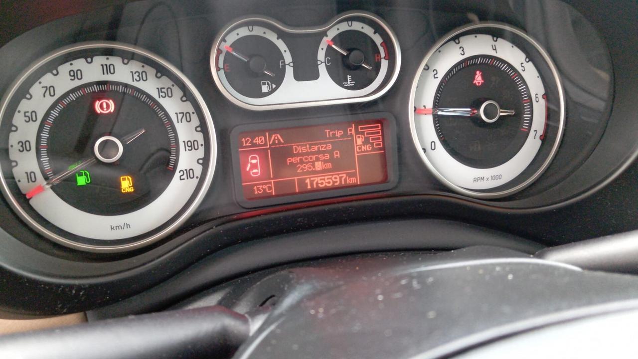 Fiat 500L 0.9 TwinAir Turbo Natural Power Lounge