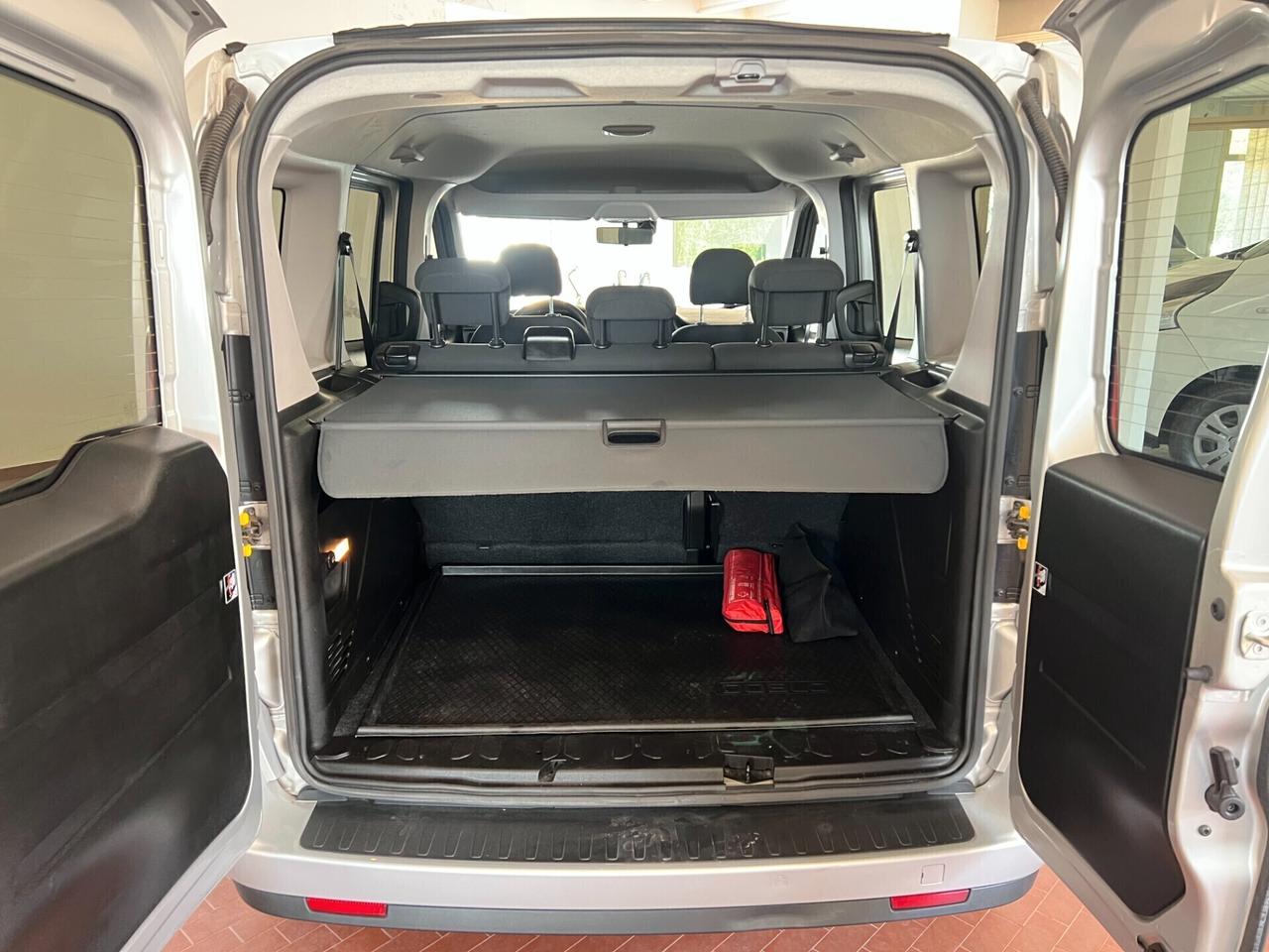 Fiat Doblo 1.6 MJT 120CV PC Combi N1 Autocarro 5 posti