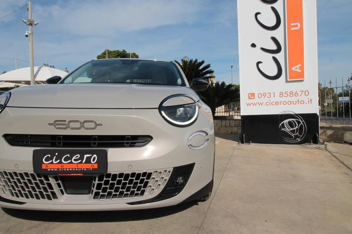 Fiat 600e La Prima 15.000km |2024