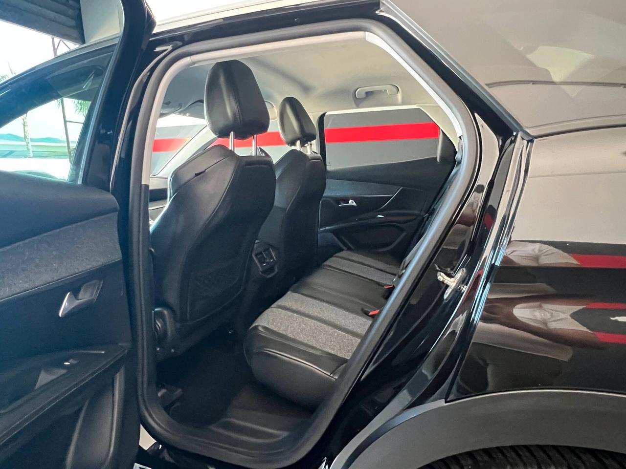 Peugeot 3008 BlueHDi 150 S&S Business