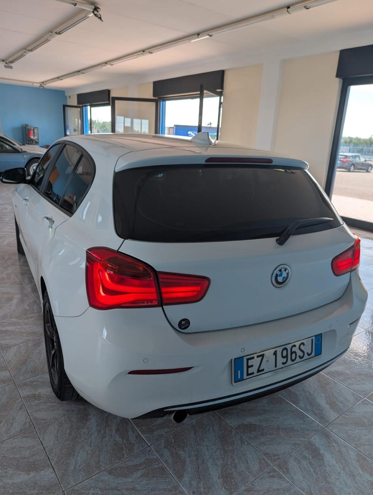Bmw 118 118d 5p. Urban