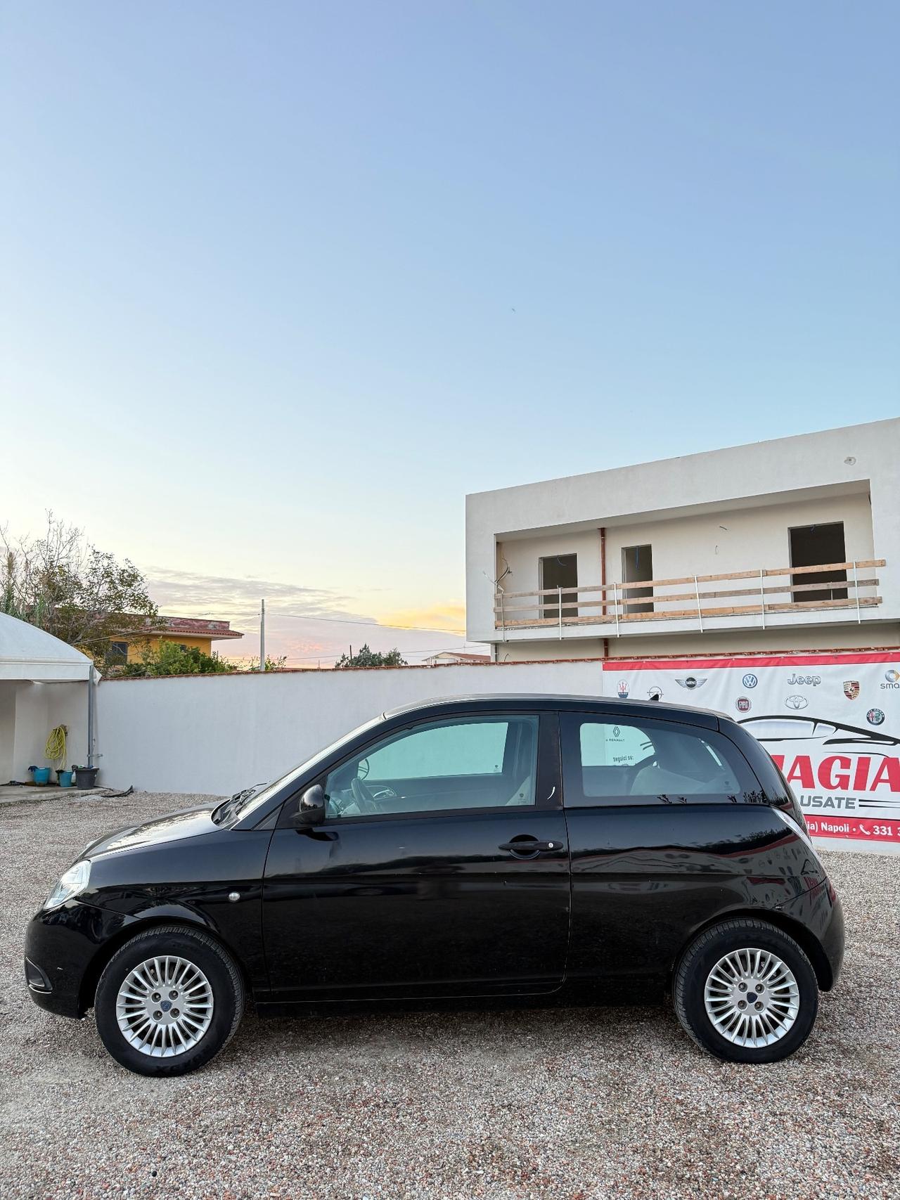 Lancia Ypsilon 1.2 Argento