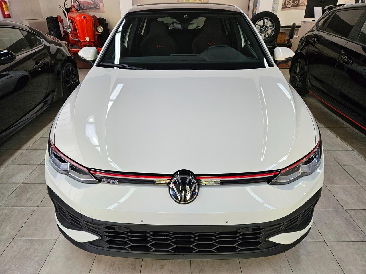 Volkswagen Golf GTI 2.0 TSI CLUBSPORT 300 CV - TETTO - IQ LIGHT - 19