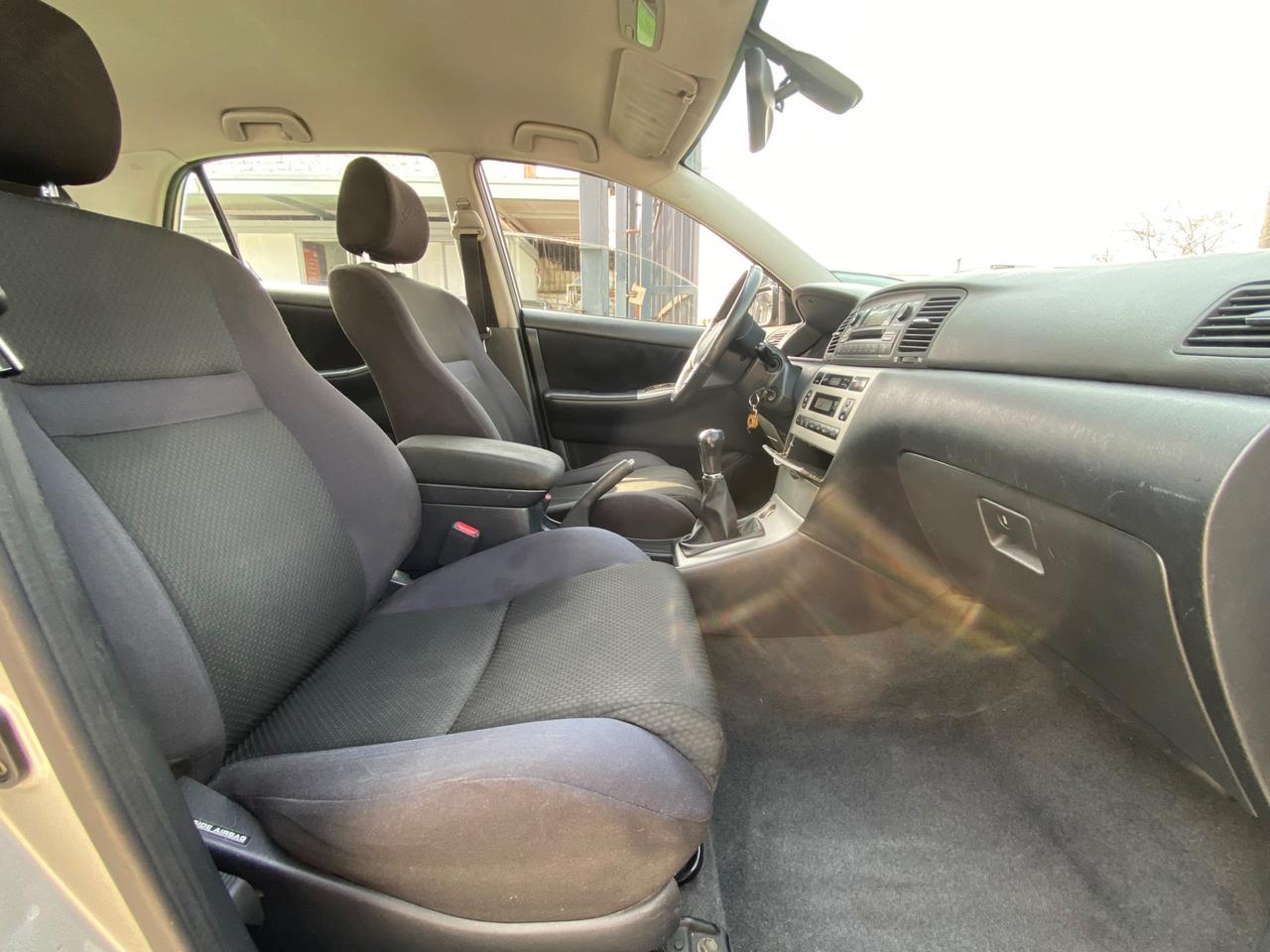 Toyota Corolla 1.8 16V 5p. TS