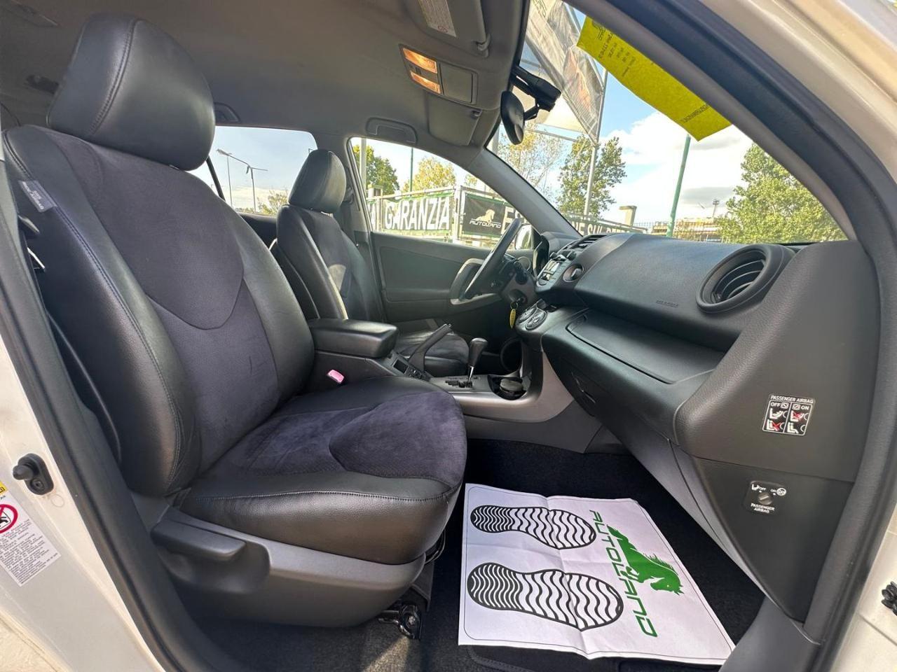 TOYOTA RAV 4 RAV4 Crossover 2.2 D-Cat A/T 150 CV Executive