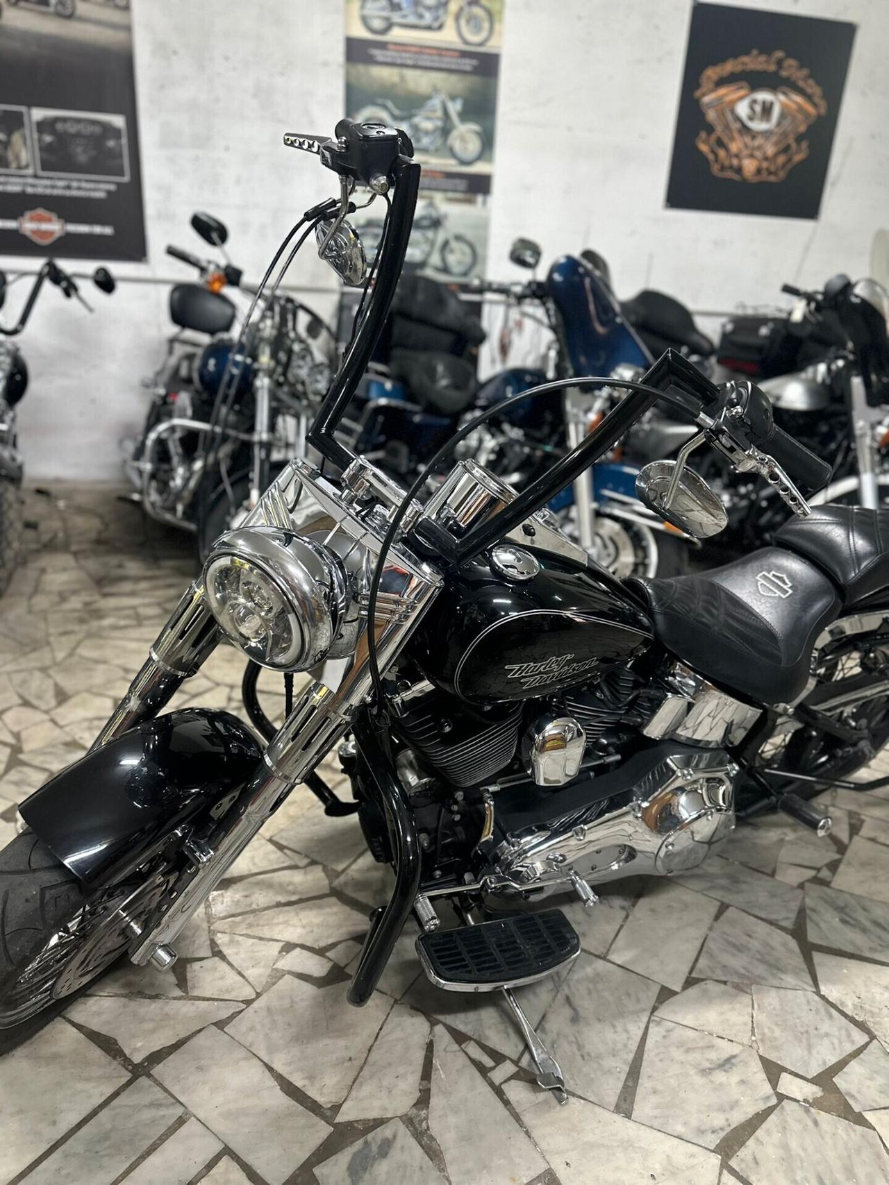 Harley-davidson FLSTC Heritage Softail Classic