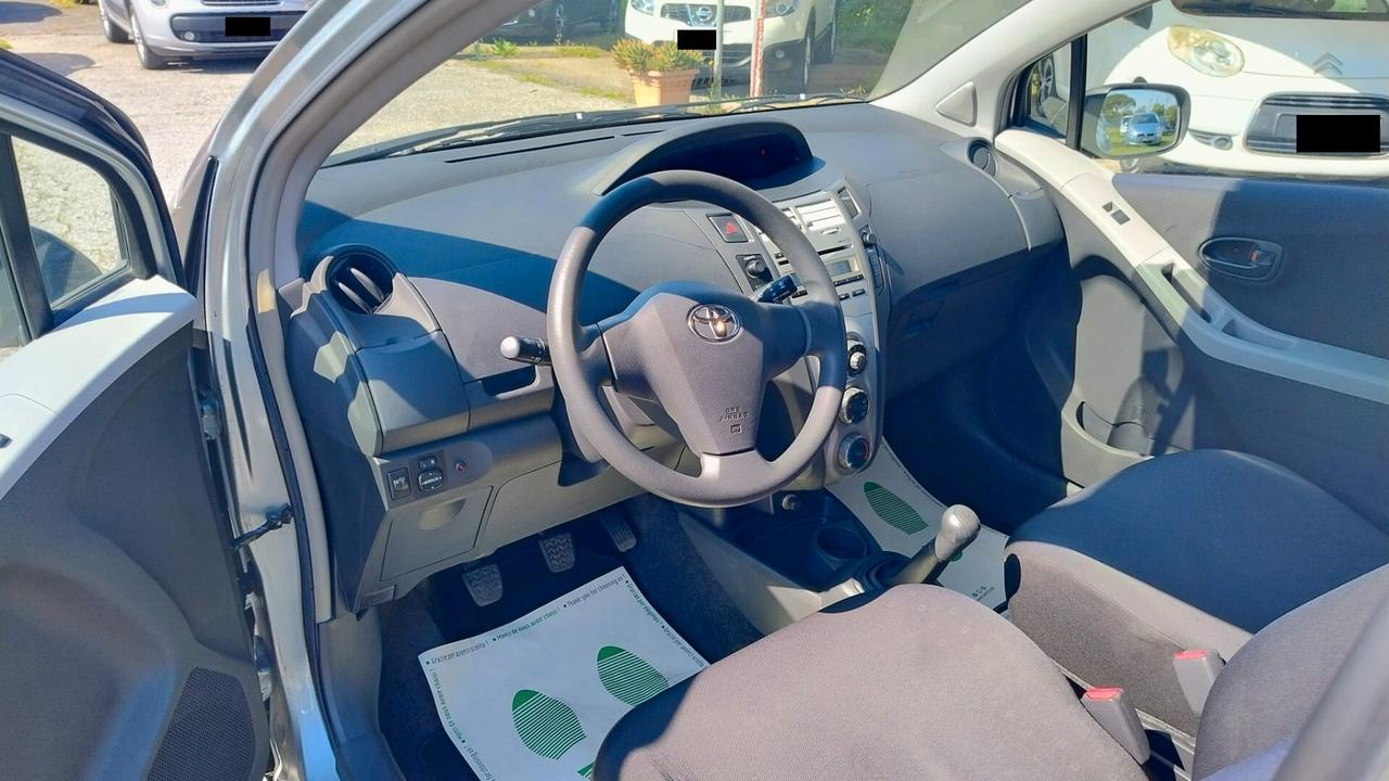 Toyota Yaris 1.0 3 Porte