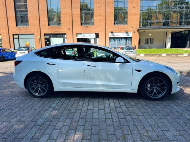Tesla Model 3 Standard rwd Plus