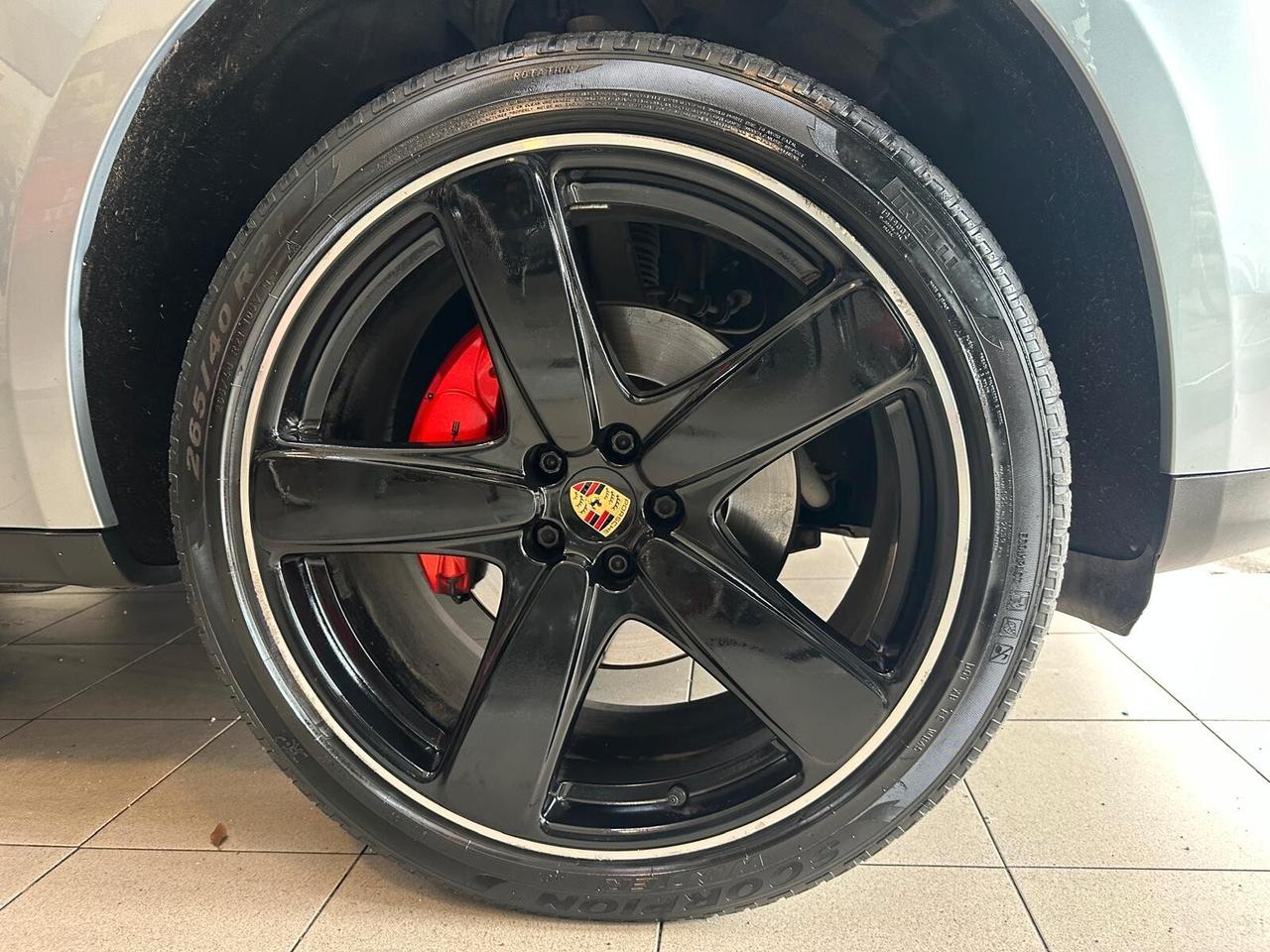 Porsche Macan 2.0 245 HP RESTYLING FULL TENUTA IN MODO MANIACALE