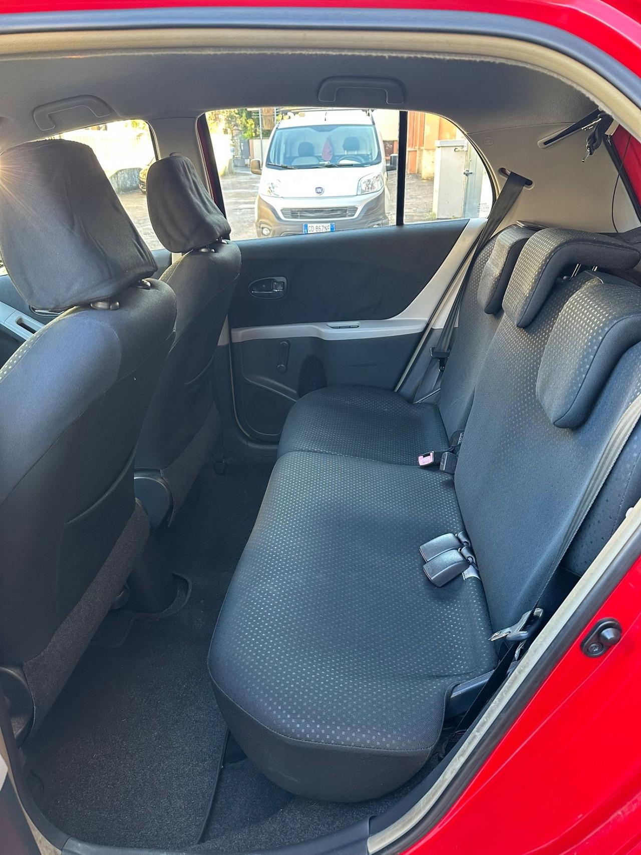 Toyota Yaris 1.3 5 porte Sol