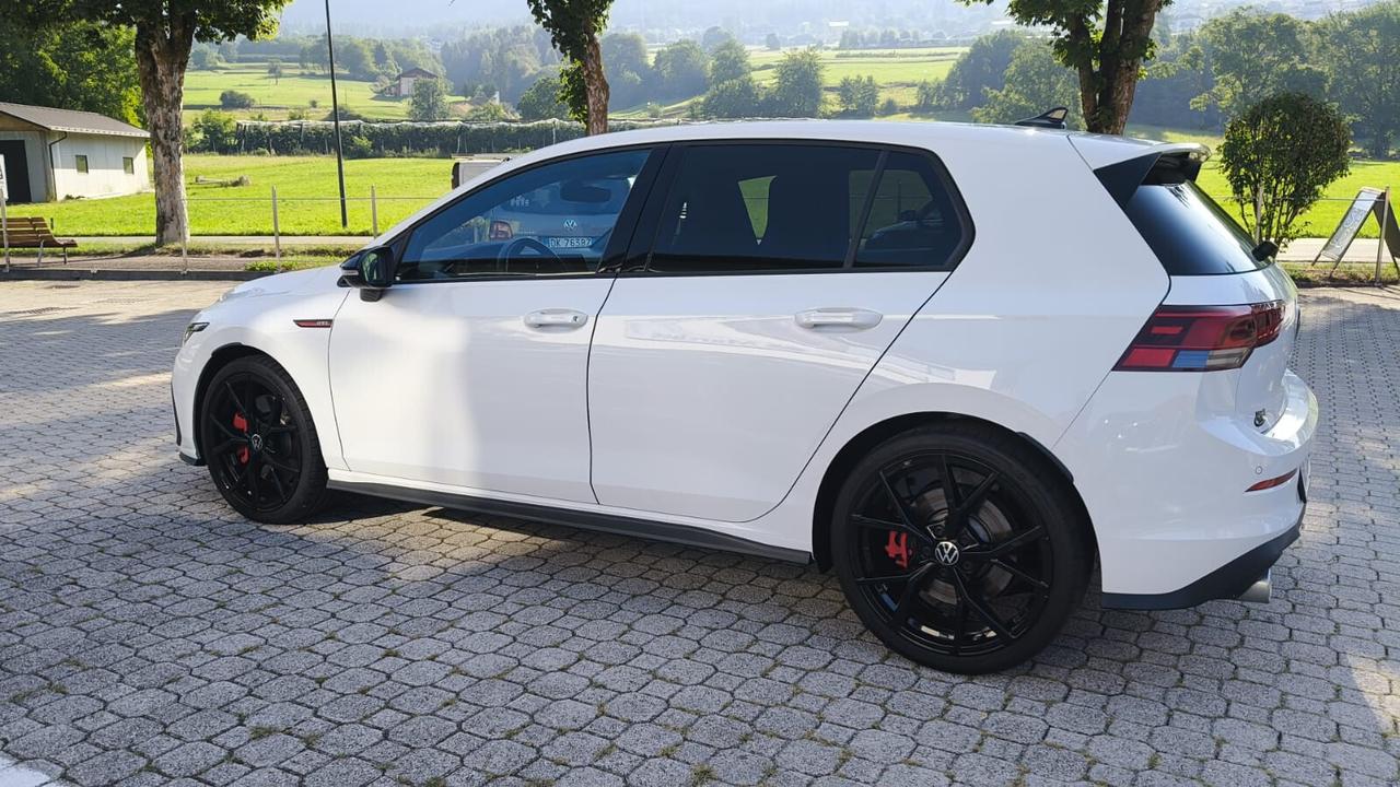 VOLKSWAGEN GOLF GTI 2.0 TURBO BENZINA 245CV MANUALE