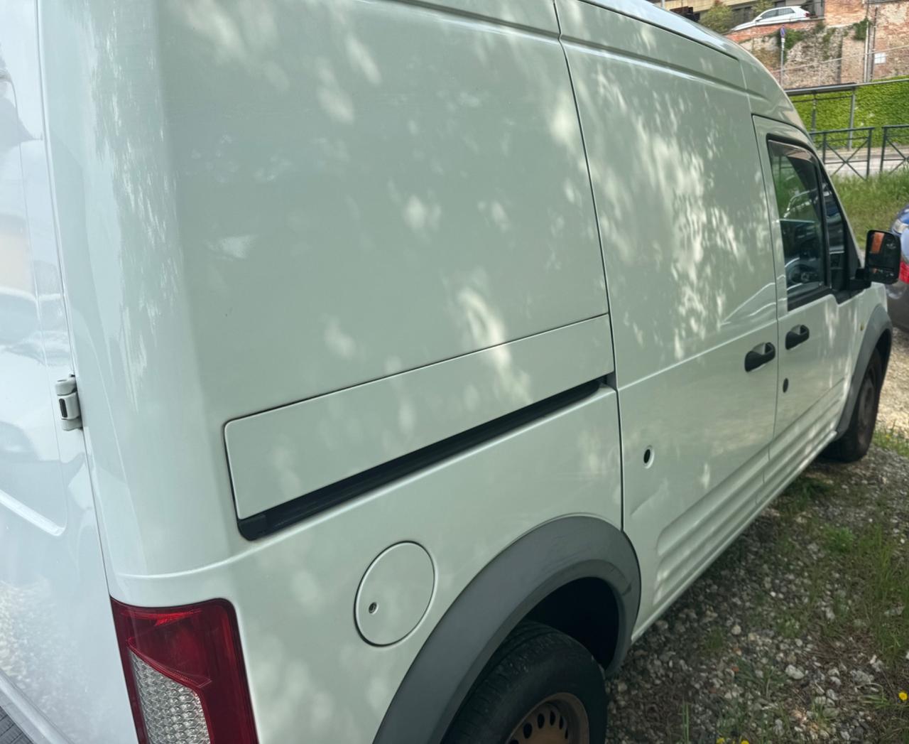 Ford Connect taci tetto alto aria condizionata