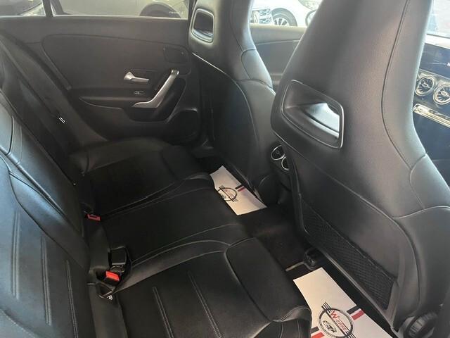 Mercedes-benz A 180 d AUTOMATIC BUSINESS PELLE + PACCHETTO LUCI INTERNO