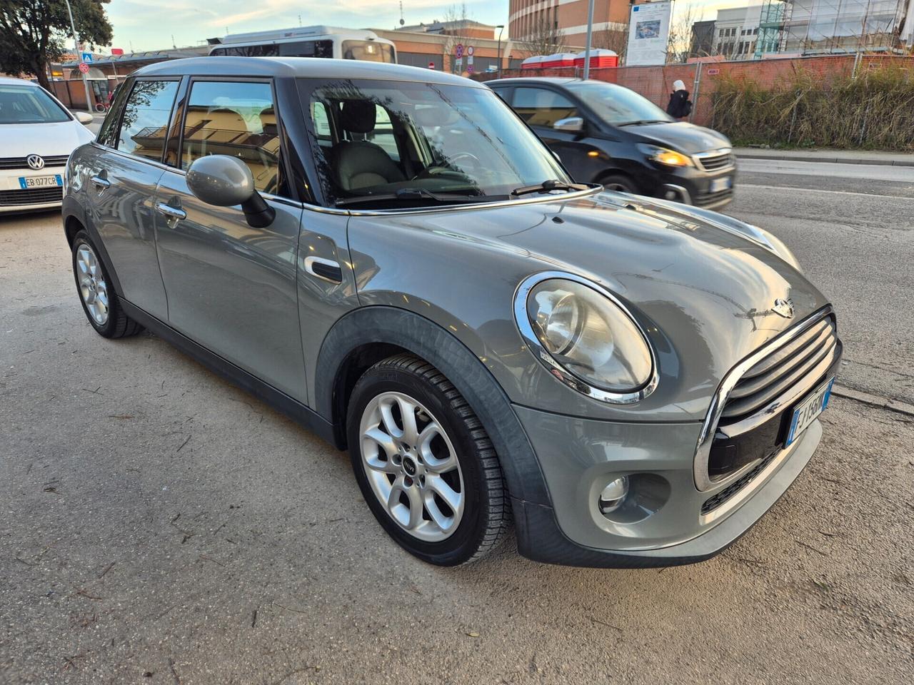 Mini 1.5 Cooper D Business