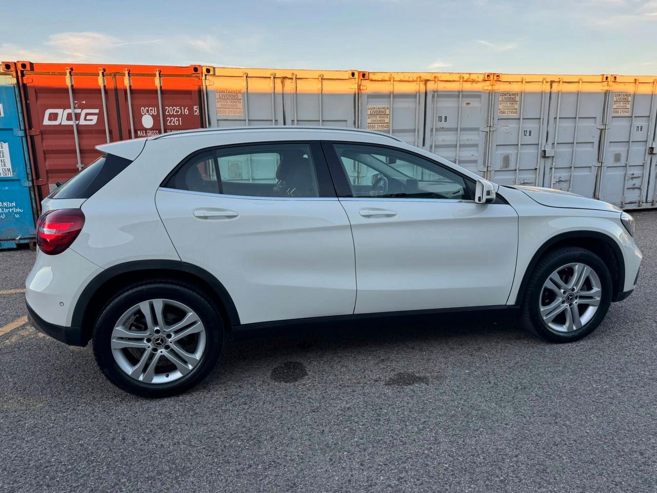 Mercedes-benz GLA 200 180 d Automatic Premium