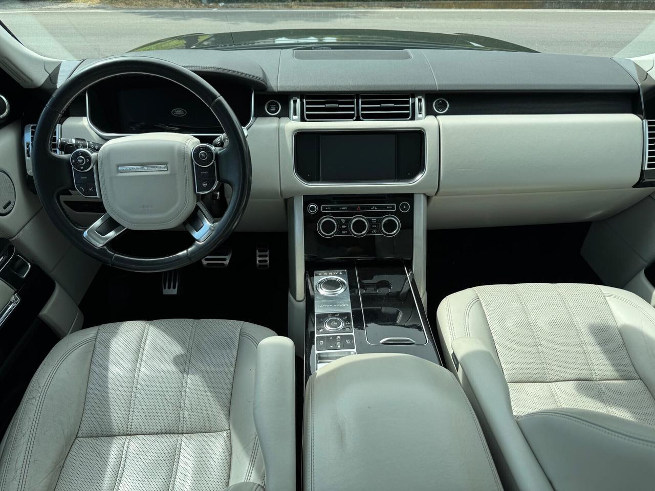 Land Rover Range 4.4 SDV8 Vogue LWB