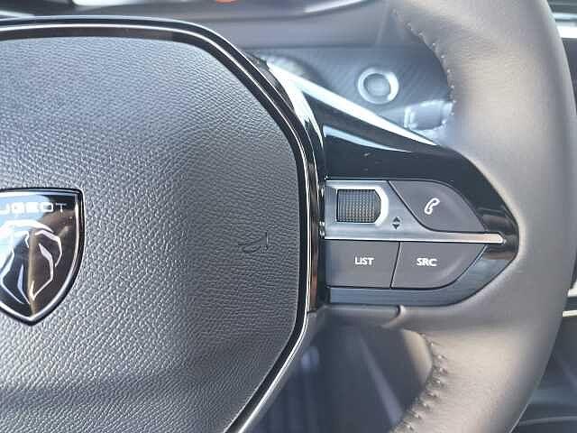 Peugeot 2008 motore elettrico 136 CV Allure