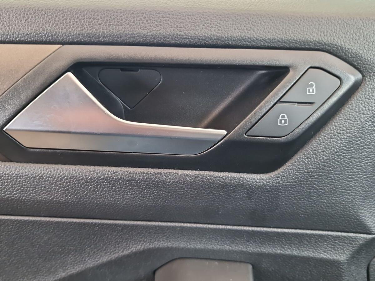 VOLKSWAGEN T - ROC 1.0 T STYLE