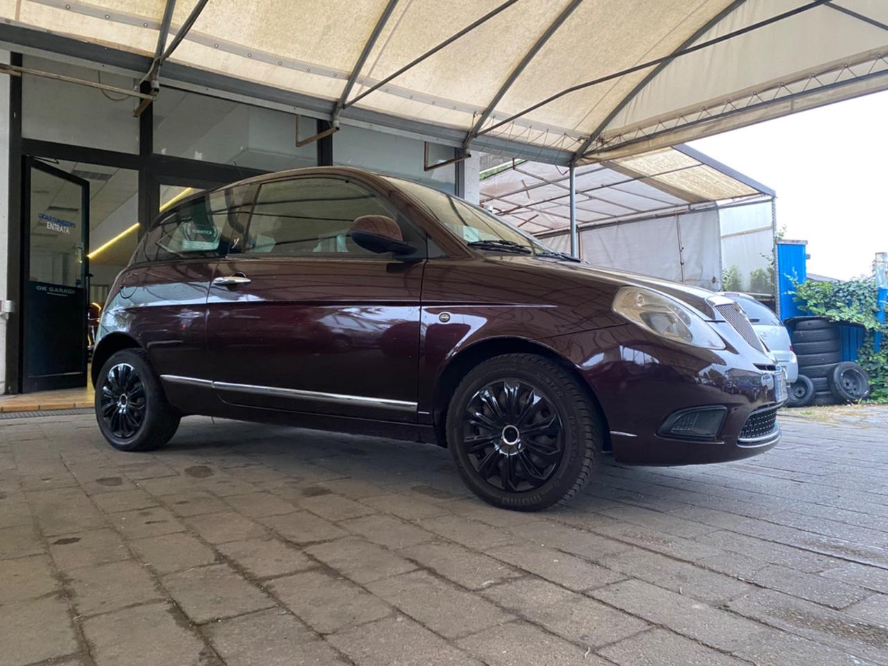 Lancia Ypsilon 1.2 Versus