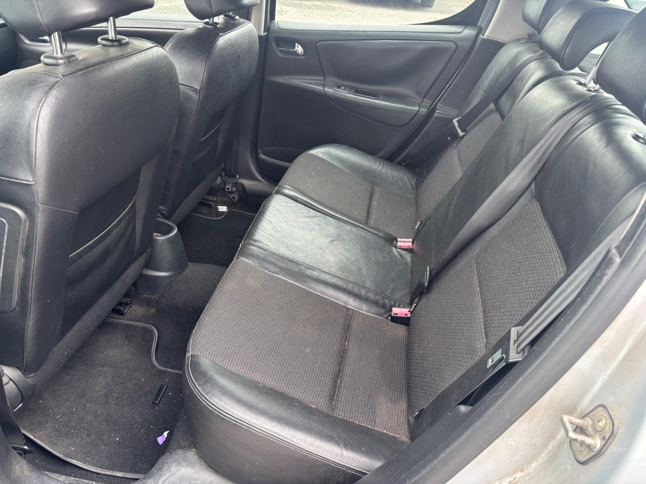 Peugeot 207 1.6 HDi 110CV 5p. XS