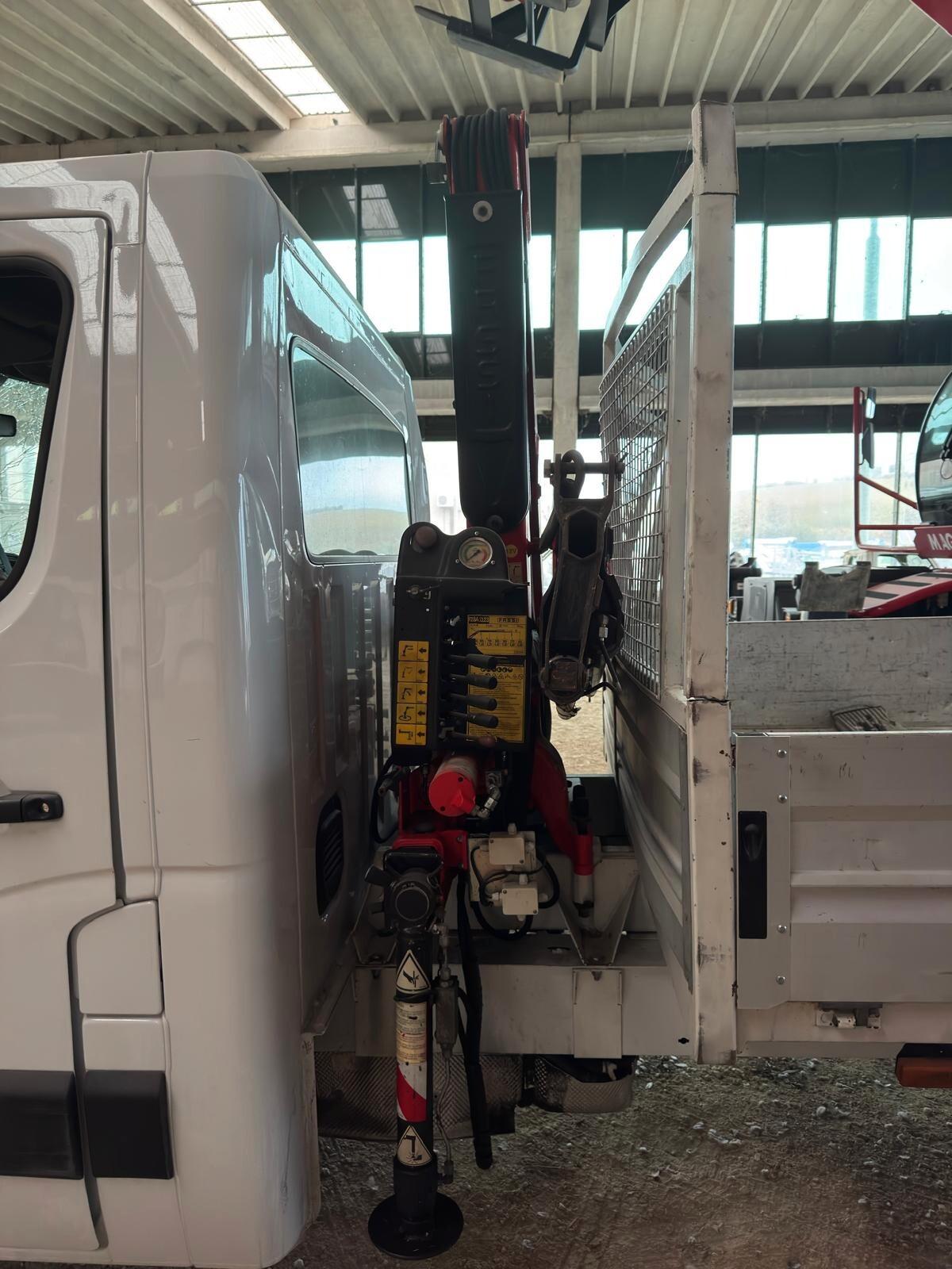 Nissan NV400 (o Interstar) + Gru Fassi F28 - INCIDENTATO