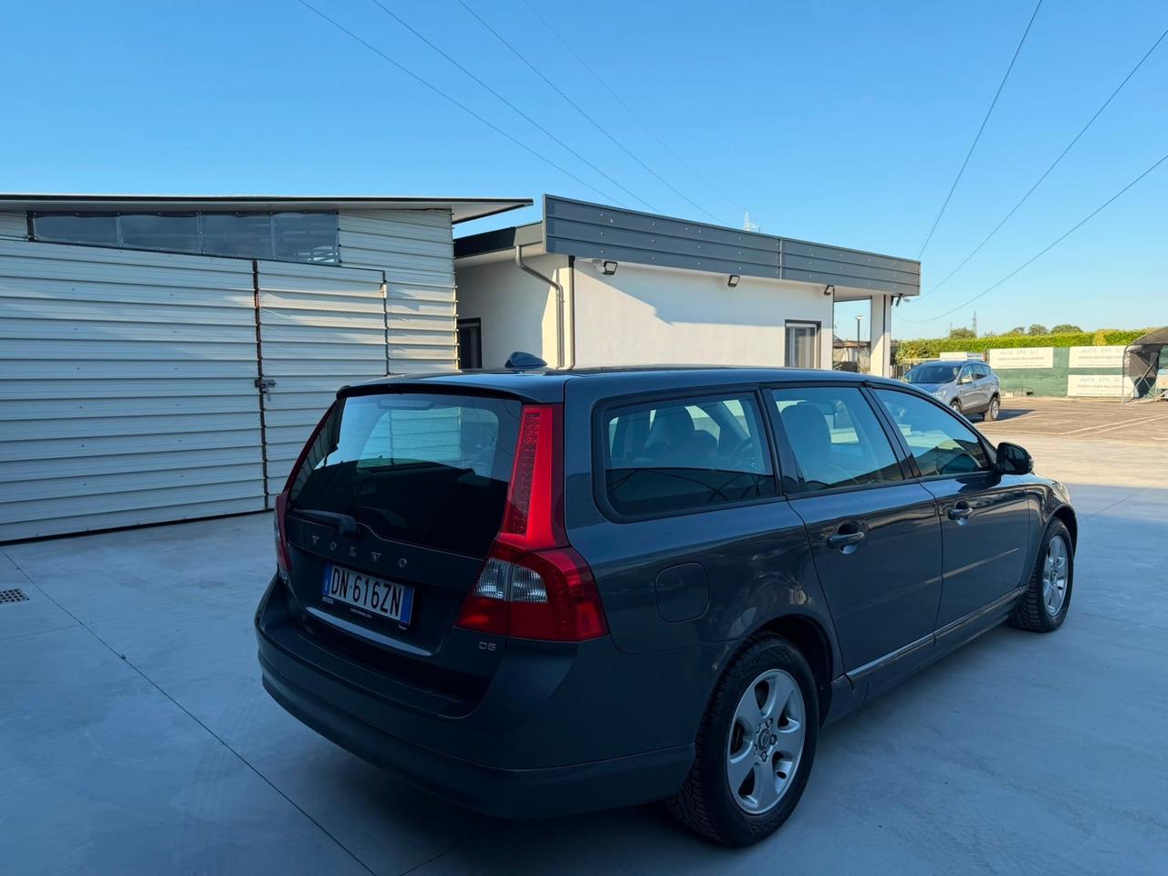 Volvo V70 2.4 D5 Summum