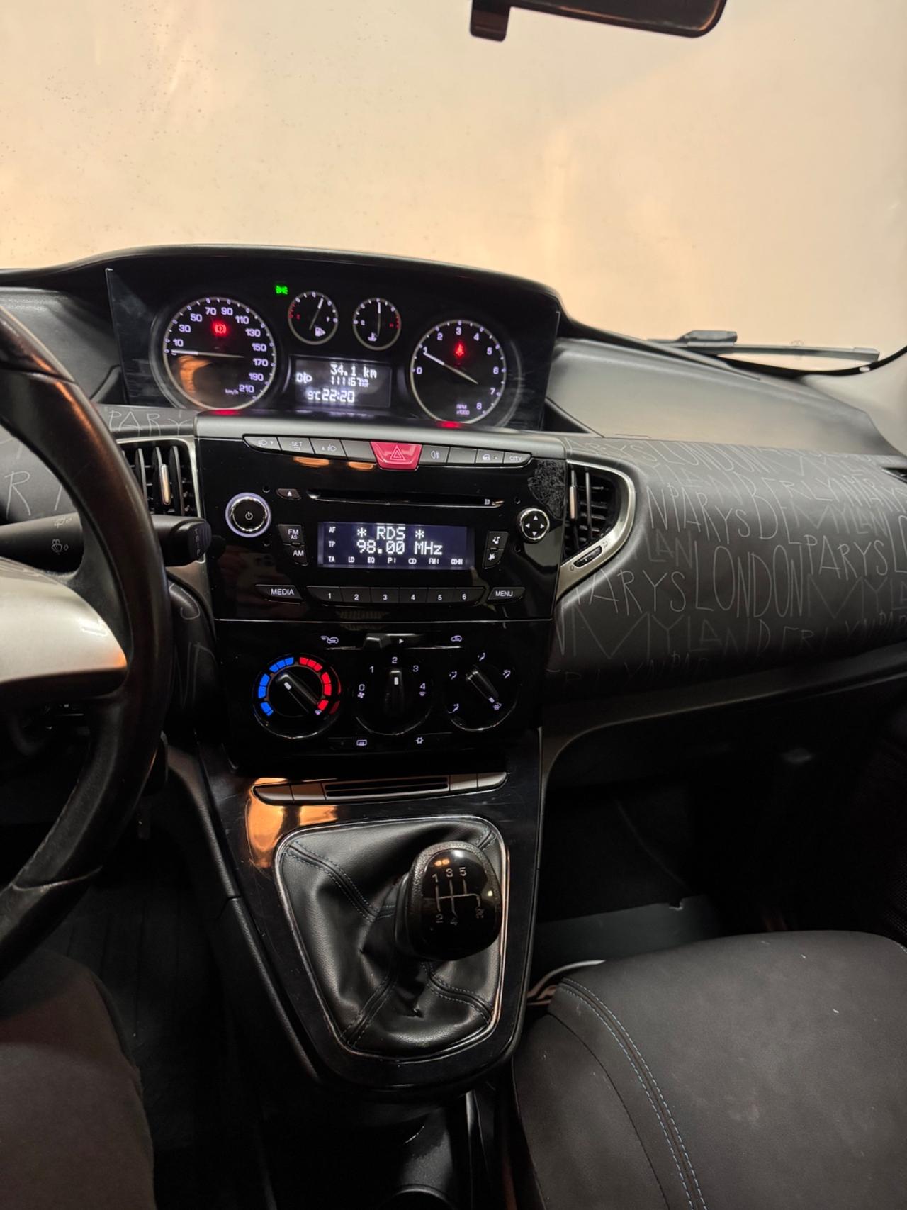 Lancia Ypsilon 1.2 69 CV 5 porte Platinum