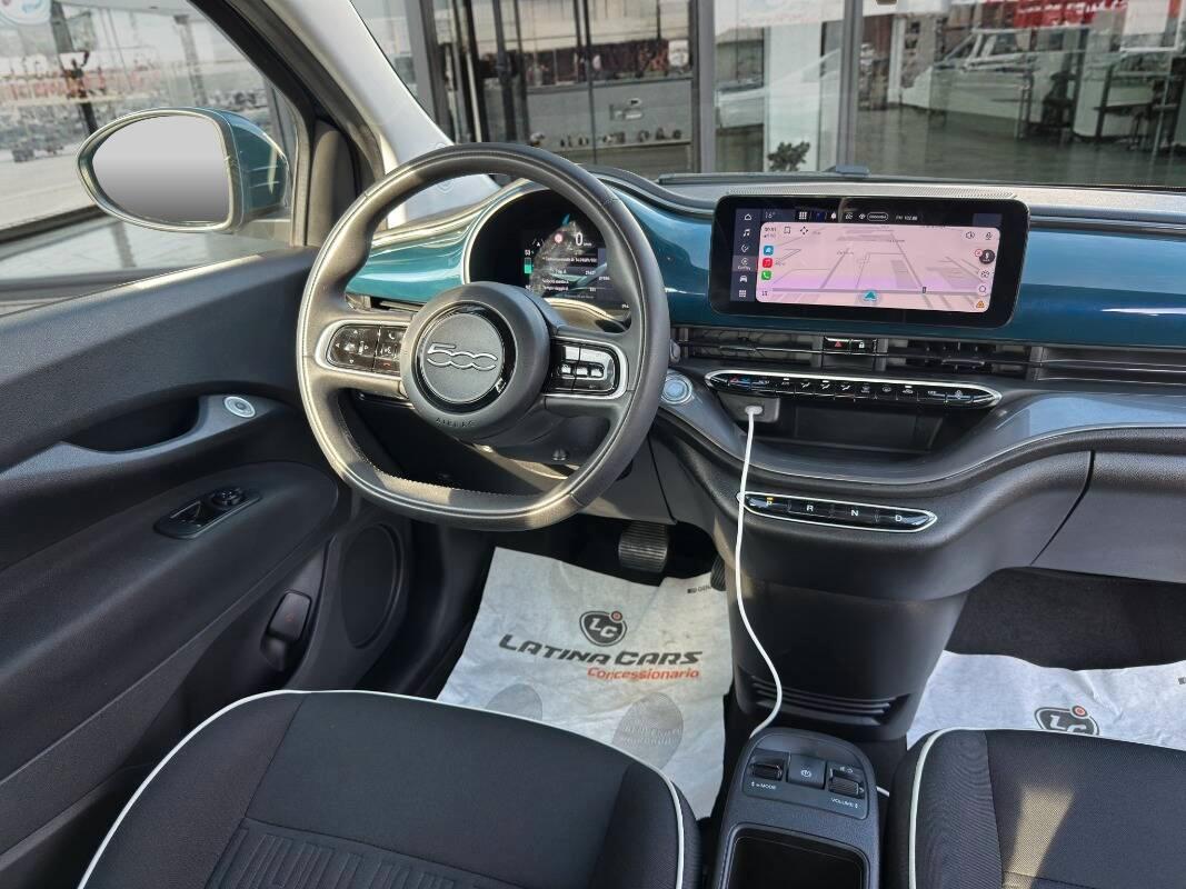 Fiat 500e 3+1 42 kWh Icon CON CARPLAY